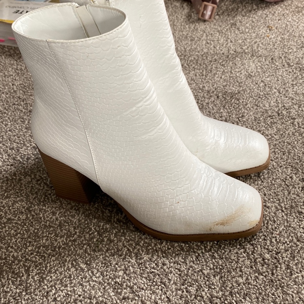 Altard state white boots